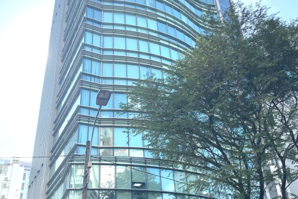 Minh Long Tower – Đường Bà Huyện Thanh Quan  – Phường Xuân Hòa