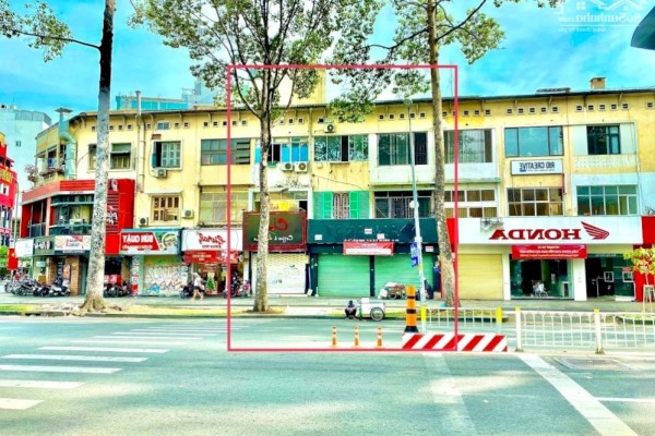 Toà nhà nguyên căn đường Trần Hưng Đạo, Quận 1