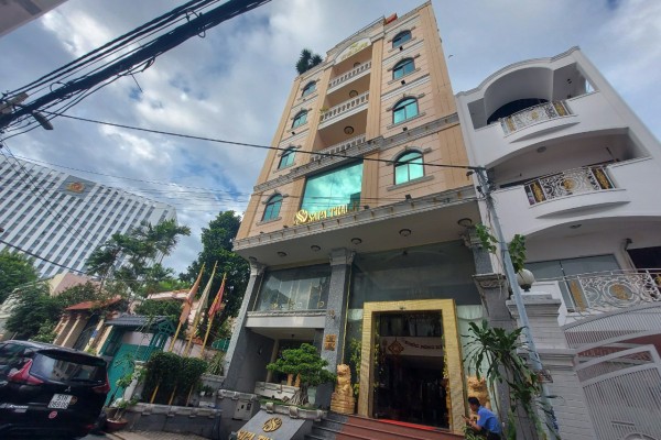 Toà nhà nguyên căn đường Nguyễn Trãi Quận 1